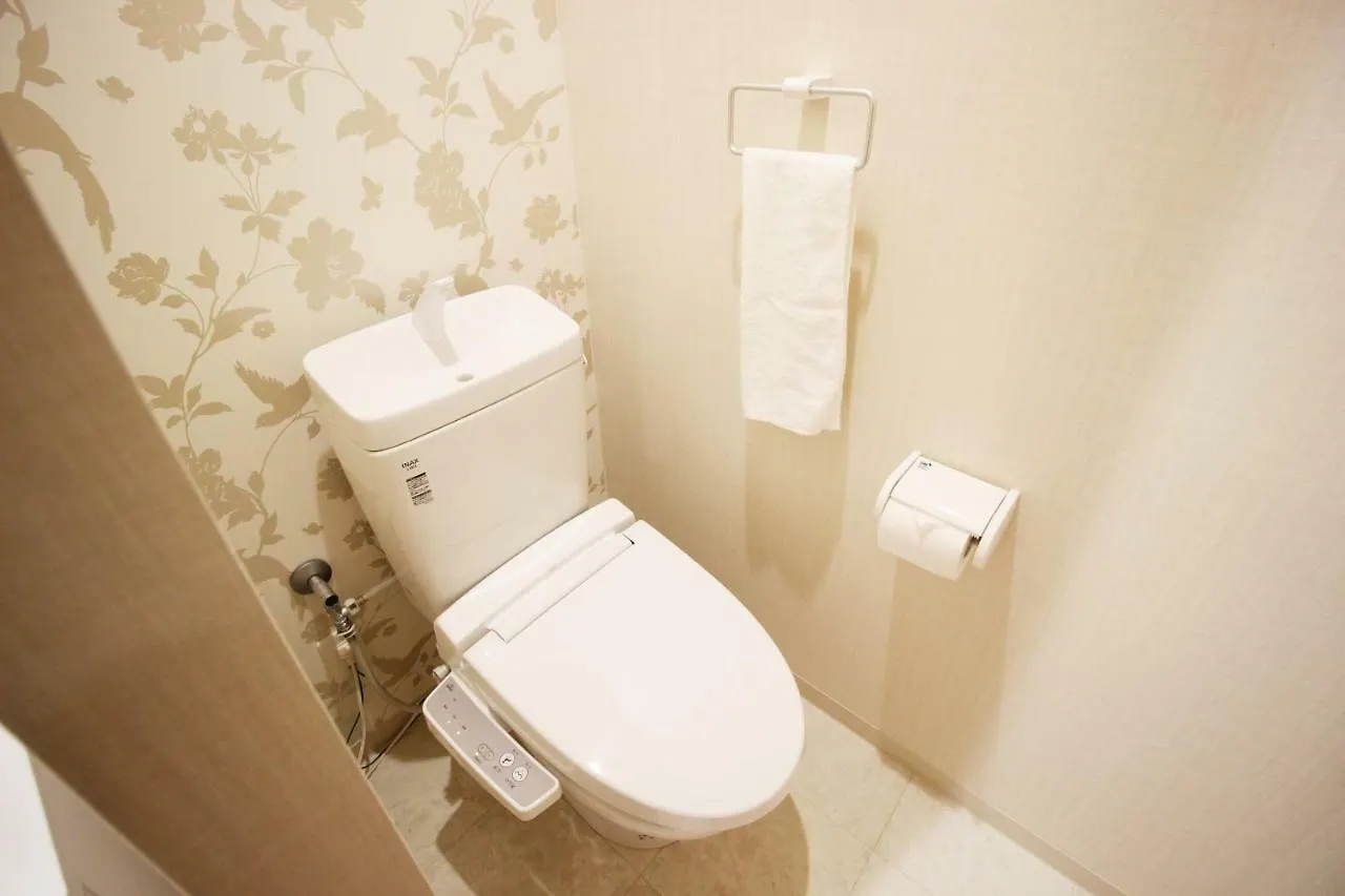 Akari Higashiyama Nijo Aparthotel Kyoto Japan